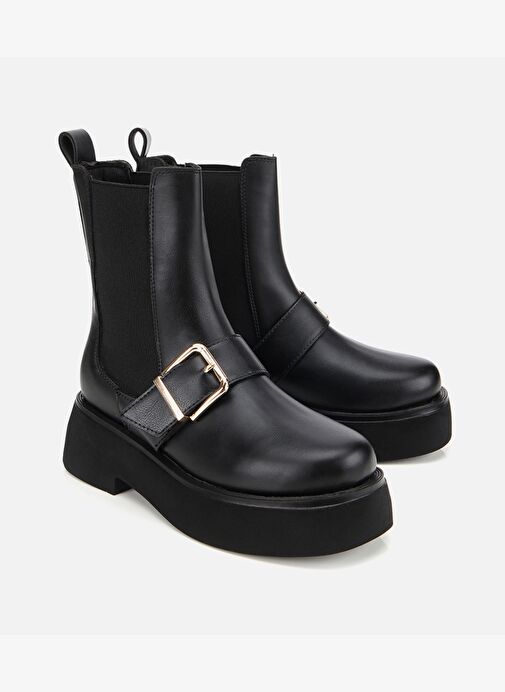 Kadın Siyah Lastik Detaylı Tokalı Kalın Tabanlı Düz Bot 01BOH314870A100 - Görsel 3