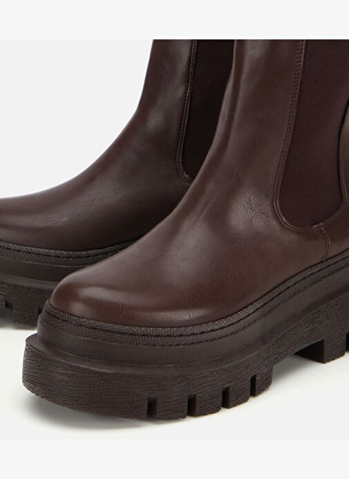 Kadın Kahverengi Lastik Detaylı Kalın Tabanlı Düz Bot 01BOH314880A480 - Görsel 4