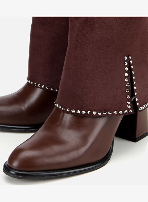 Kadın Kahverengi Pantolon Görünümlü Zımbalı Kalın Topuklu Bot 01BOH314970A480 - Görsel 4