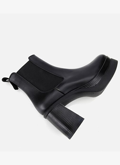 Kadın Siyah Lastik Detaylı Kalın Topuklu Bot 01BOH315070A100 - Görsel 7