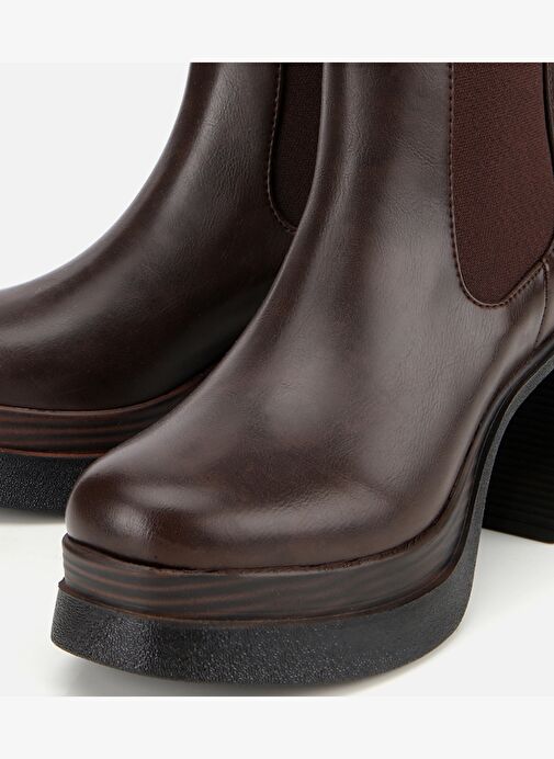 Kadın Kahverengi Lastik Detaylı Kalın Topuklu Bot 01BOH315070A480 - Görsel 4