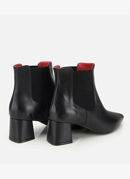 Kadın Deri Siyah Yumuşak Dokulu Lastik Detaylı Topuklu Bot 01BOH315510A100 - Görsel 5
