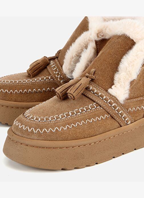 Hotiç Hotiç Kadın Süet Deri Açık Kahverengi İçi Kürklü Püskül Detaylı Düz Bot 01BOH316860A340 | Boyner Kahverengi - 4. görsel