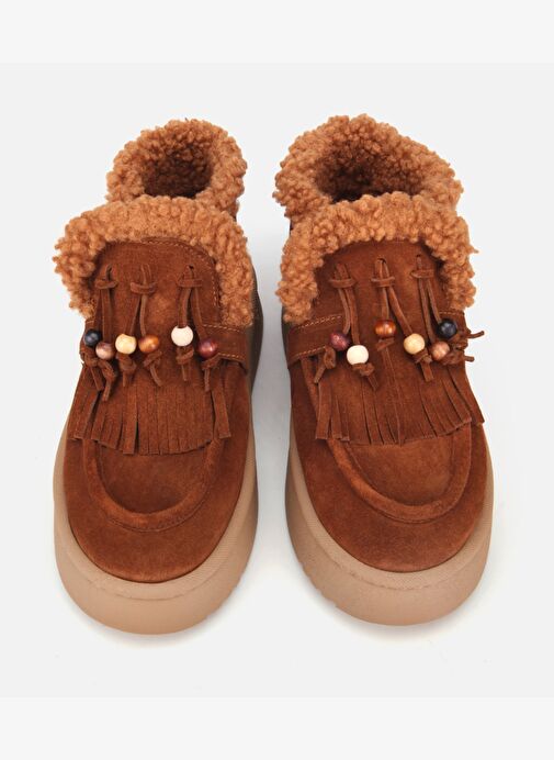 Kadın Süet Deri Taba İçi Kürklü Saçaklı Püskül Detaylı Düz Bot 01BOH316870A370 - Görsel 8