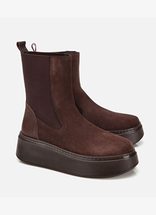 Kadın Süet Deri Kahverengi Lastik Detaylı Kalın Tabanlı Düz Bot 01BOH317830A480 - Görsel 3