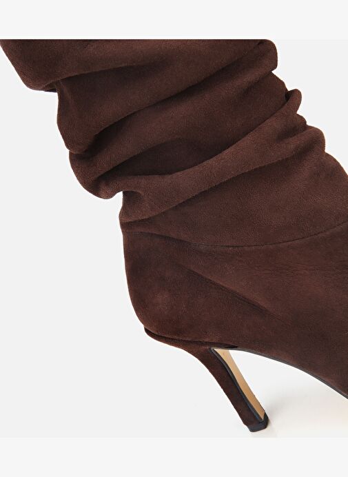 Kadın Süet Deri Kahverengi Büzgülü Sivri Burunlu İnce Topuklu Bot 01BOH317940A480 - Görsel 7