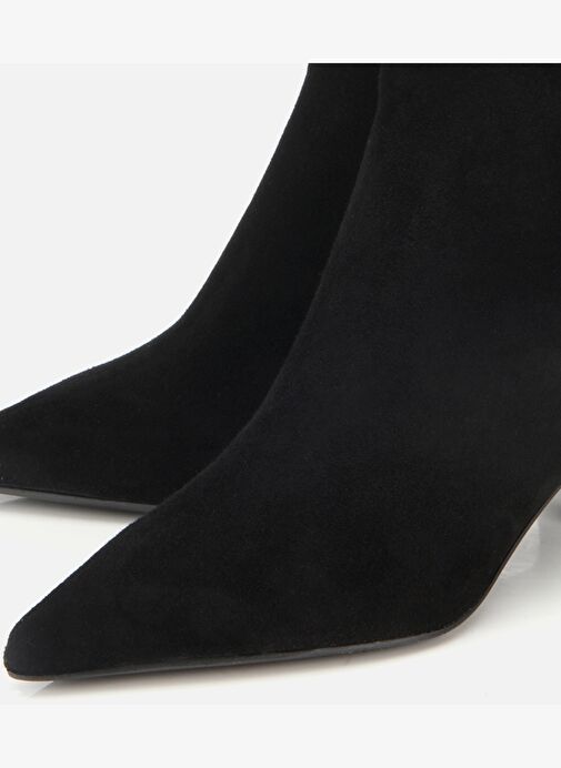 Kadın Süet Deri Siyah Topuk Detaylı Bilekte Kısa Topuklu Bot 01BOH318450A100 - Görsel 4