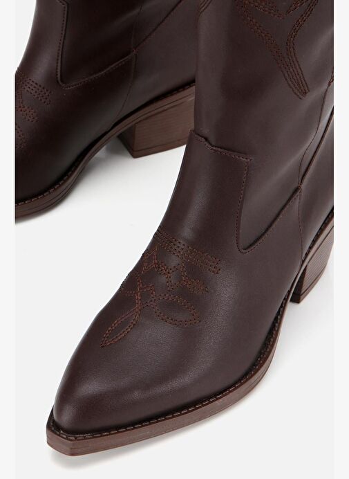 Kadın Kahverengi İşlemeli Kalın Topuklu Çizme - Görsel 6