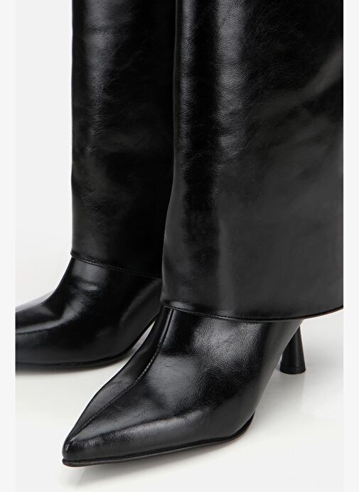 Kadın Rugan Siyah Kırışık Görünümlü Topuklu Çizme - Görsel 5