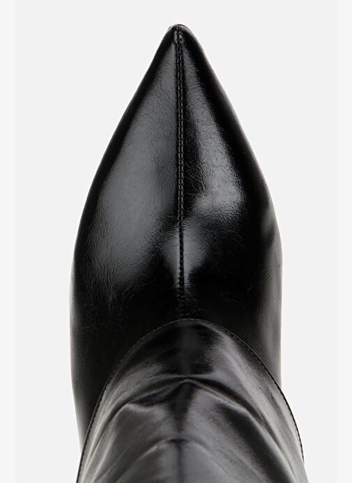 Kadın Rugan Siyah Kırışık Görünümlü Topuklu Çizme - Görsel 6