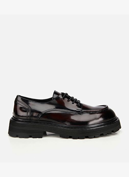 Erkek Rugan Deri Bordo Dikiş Detaylı Kalın Tabanlı Günlük Ayakkabı 02AYH312370A780 - Görsel 2
