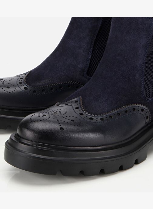 Erkek Süet Deri Lacivert Lastik Detaylı İşlemeli Chelsea Bot 02BOH311910A680 - Görsel 4