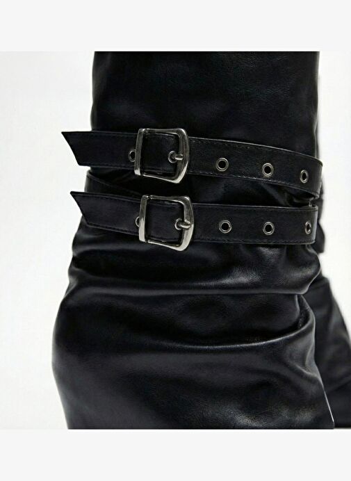 Kadın Siyah Kısa Körüklü Tokalı Sivri Burun Çizme - Görsel 5