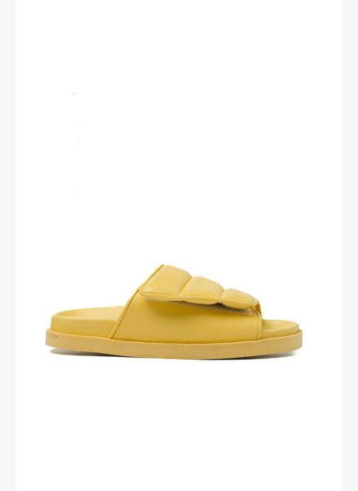 Sarı Dikişli Bantlı Kadın Terlik - Görsel 2