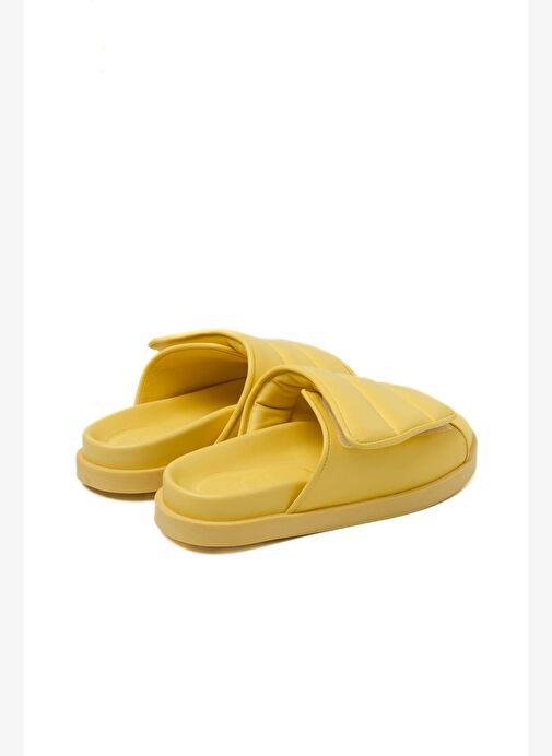 Sarı Dikişli Bantlı Kadın Terlik - Görsel 3