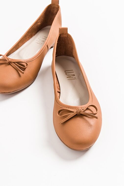 01 Taba Cilt Hakiki Deri Kadın Babet Ayakkabı - Görsel 3