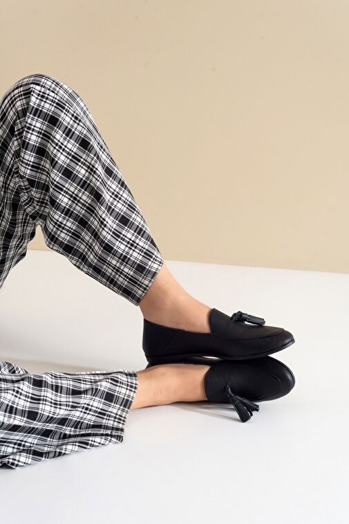 F04 Siyah Cilt Hakiki Deri Püsküllü Kadın Loafer Ayakkabı - Görsel 9