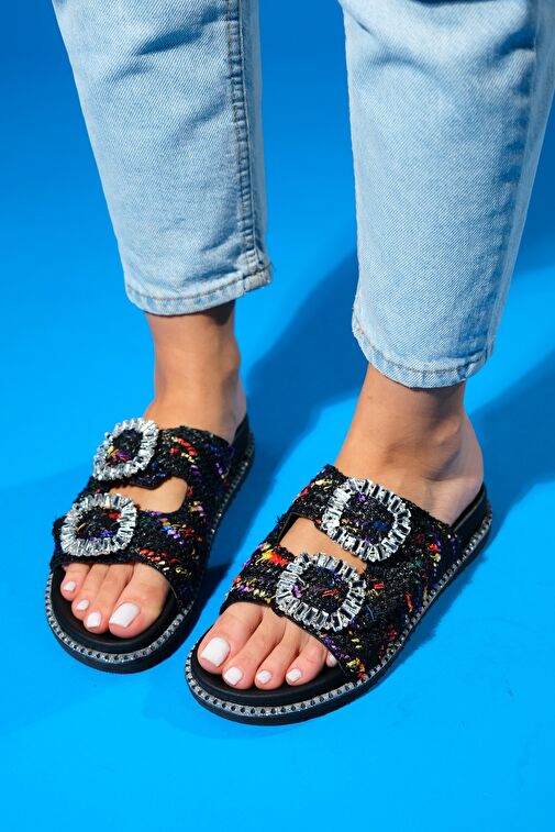 DUNGEON Siyah Renkli Tüvit Çift Bantlı Taş Tokalı Kadın Terlik - Görsel 2