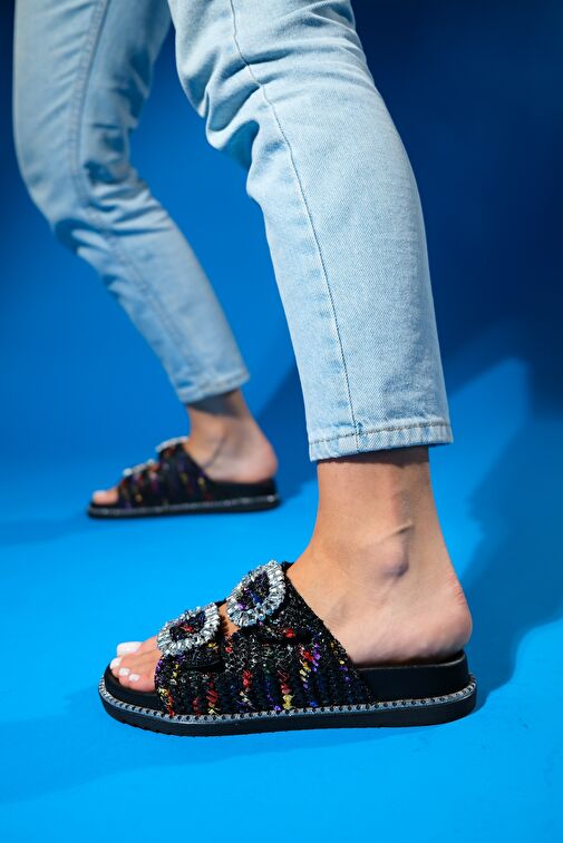 DUNGEON Siyah Renkli Tüvit Çift Bantlı Taş Tokalı Kadın Terlik - Görsel 8