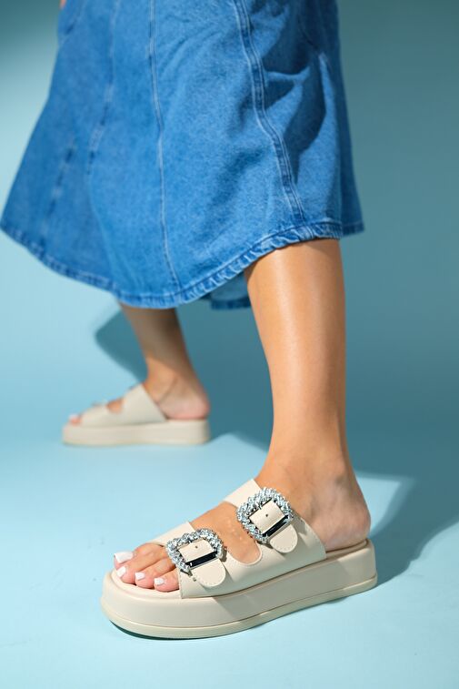 PREDS Bej Taşlı Tokalı Çift Bantlı Kadın Terlik - Görsel 3