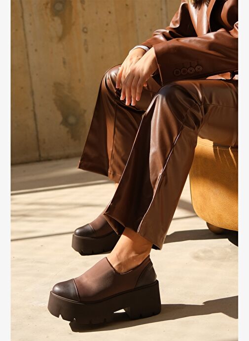 GRENA Kahverengi Cilt Scuba Kadın Kalın Tabanlı Günlük Ayakkabı - Görsel 8