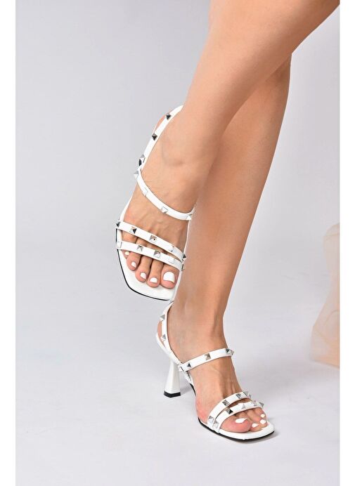 Beyaz Zımba Detaylı Üç Bant Kadın Topuklu Ayakkabı K404571109 - Görsel 2