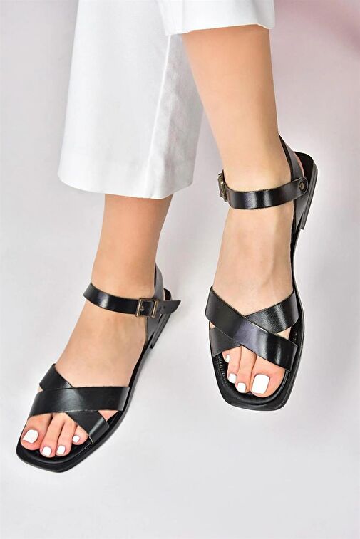 Siyah Hakiki Deri Çapraz Bantlı Günlük Kadın Sandalet M291041503 - Görsel 2