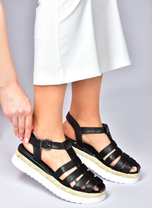 Siyah Kalın Tabanlı Kafes Model Kadın Sandalet M996140409 - Görsel 4