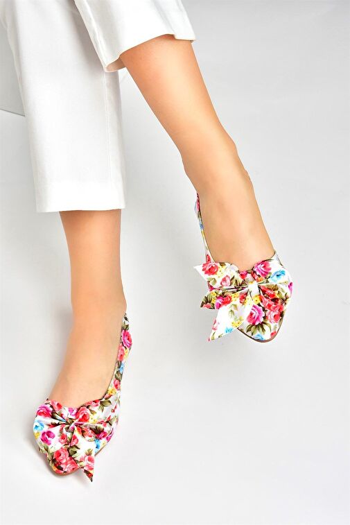 Beyaz/Kırmızı Saten Kumaş Çiçek Baskı Kadın Babet H726809004 - Görsel 2