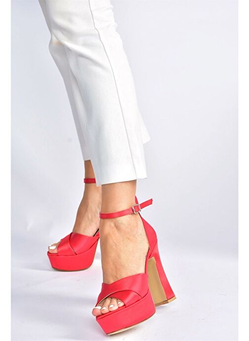 Kırmızı Saten Kumaş Platform Topuklu Kadın Abiye Ayakkabı M348202504 - Görsel 4