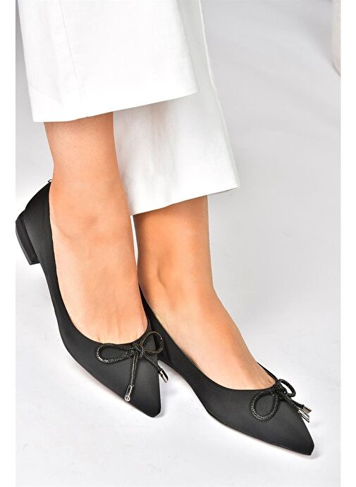 Siyah Saten Kumaş Alçak Topuklu Kadın Ayakkabı P820121204 - Görsel 2