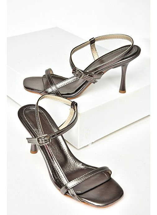 Platin İnce Bantlı Kadın Topuklu Ayakkabı P518870309 - Görsel 5