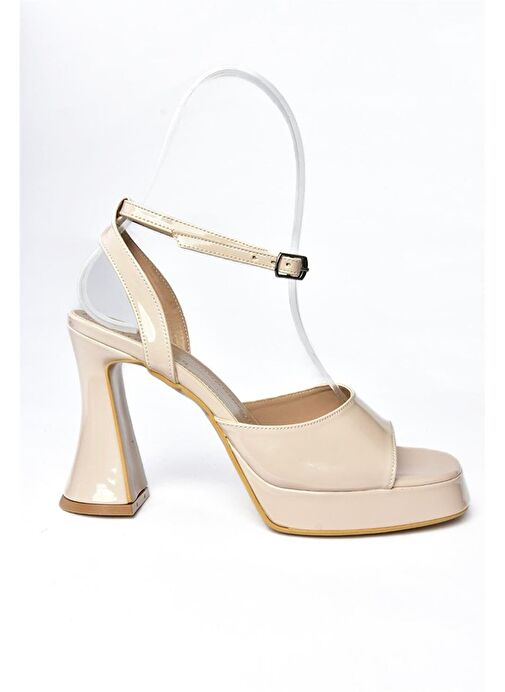 Fox Shoes Bej Kadın Rugan Topuklu Ayakkabı 11123 - Görsel 8