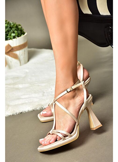 P569213304 Bej Saten Kumaş Kalın Topuklu Kadın Abiye Ayakkabı - Görsel 2