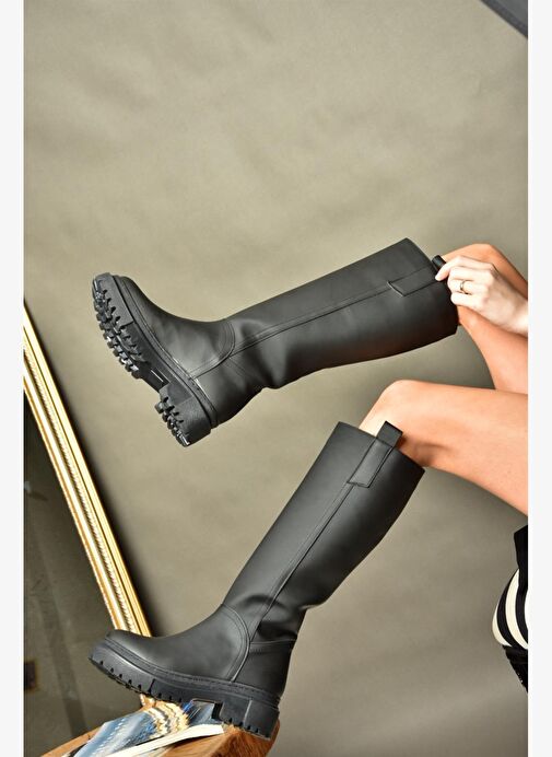 R973201109 Siyah Kalın Tabanlı Kadın Çizme - Görsel 2