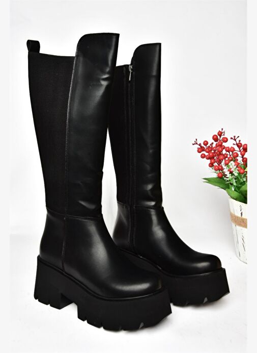 R820060709 Siyah Kalın Tabanlı Arkası Lastik Detaylı Kadın Çizme - Görsel 7