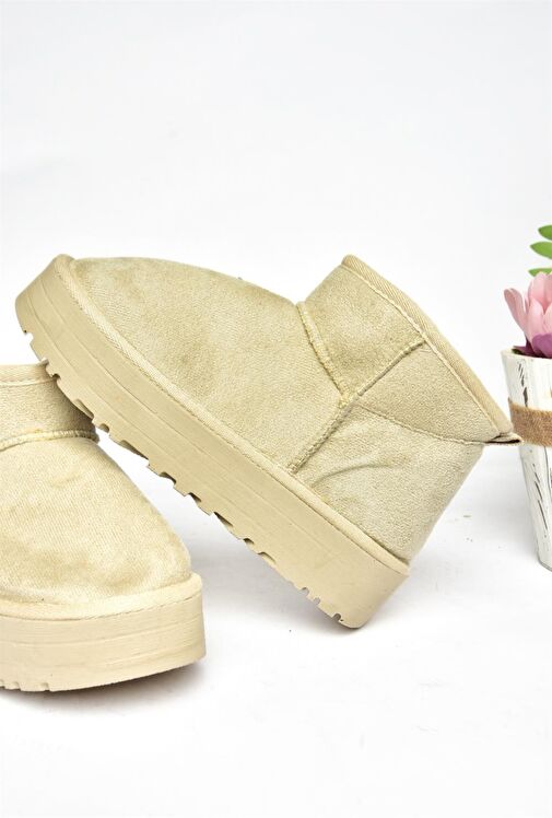 R612033402 Bej Süet İçi Tüylü Kalın Tabanlı Yarım Kadın Bot - Görsel 9