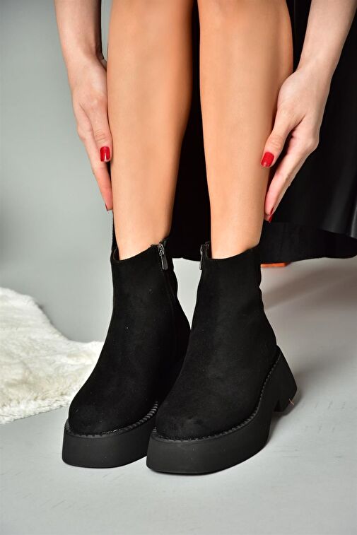 R820190202 Siyah Süet Kalın Tabanlı Kadın Bot - Görsel 5