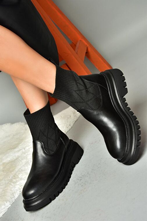 R312100609 Siyah Kalın Tabanlı Kadın Bot - Görsel 2