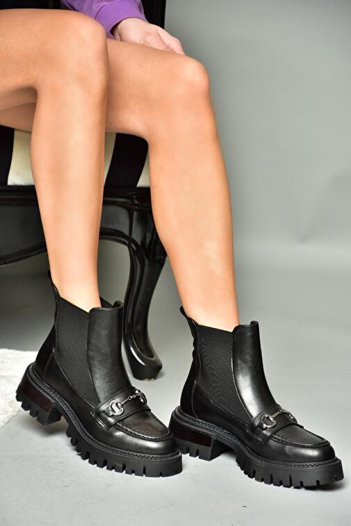 R312154109 Siyah Kalın Tabanlı Kadın Bot - Görsel 4