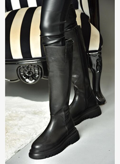 R312401309 Siyah Kalın Tabanlı Kadın Çizme - Görsel 4