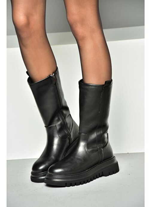 R312104909 Siyah Kalın Tabanlı Kadın Çizme - Görsel 3