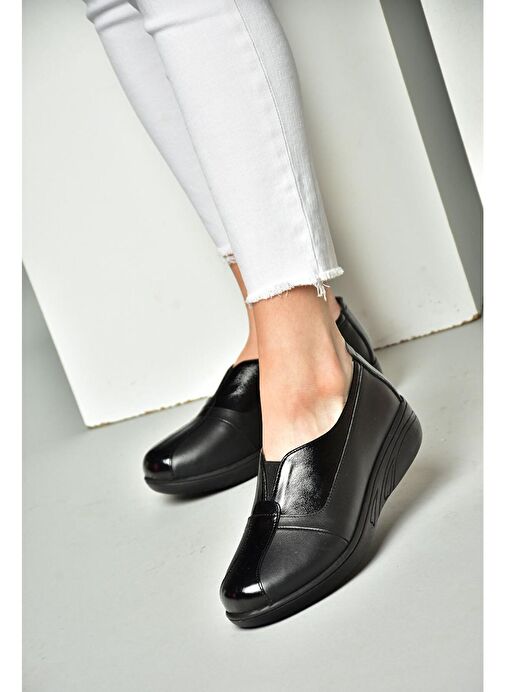 P555070503 Siyah Hakiki Deri Comfort Ortopedik Taban Kadın Ayakkabı - Görsel 4