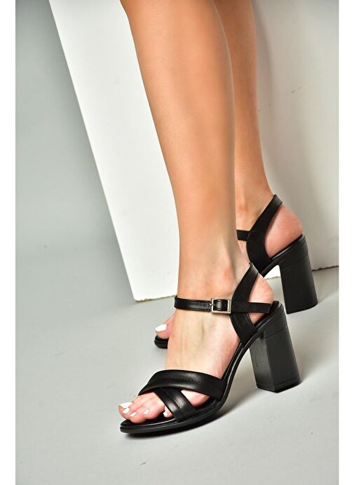 P555170603 Siyah Kalın Topuklu Kadın Ayakkabı - Görsel 3