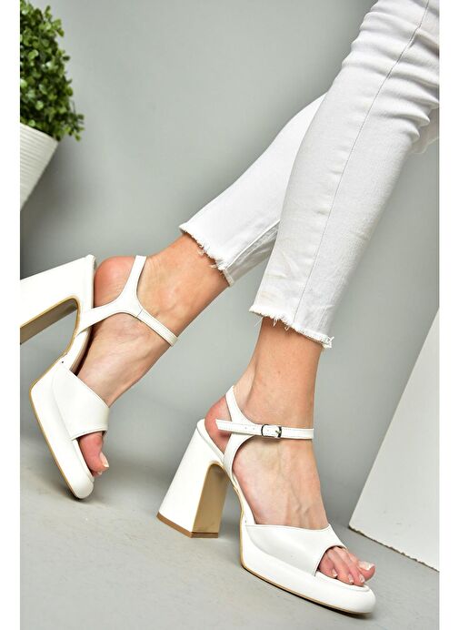 S569012809 Beyaz Kalın Topuklu Kadın Ayakkabı - Görsel 2