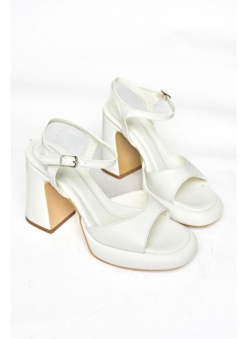 S569012809 Beyaz Kalın Topuklu Kadın Ayakkabı - Görsel 6
