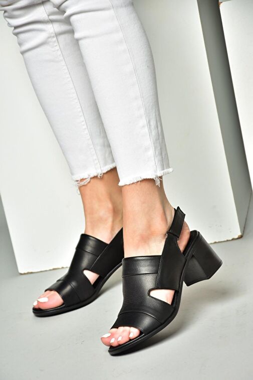 P555452303 Siyah Hakiki Deri Kalın Topuklu Kadın Sandalet - Görsel 3