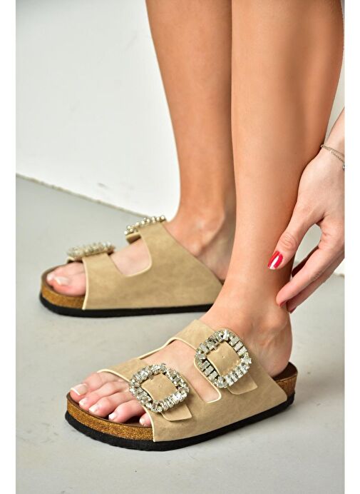 K777604802 Bej Çift Tokalı Taşlı Kadın Terlik - Görsel 4