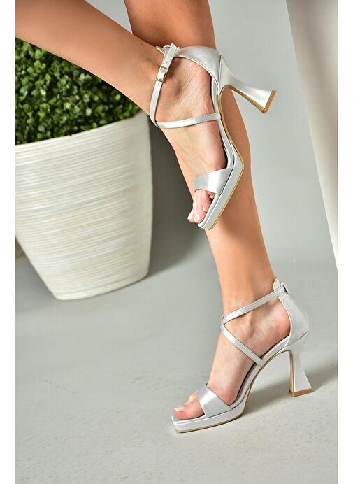 S569315404 Gümüş Kumaş Kalın Topuklu Ayakkabı - Görsel 2