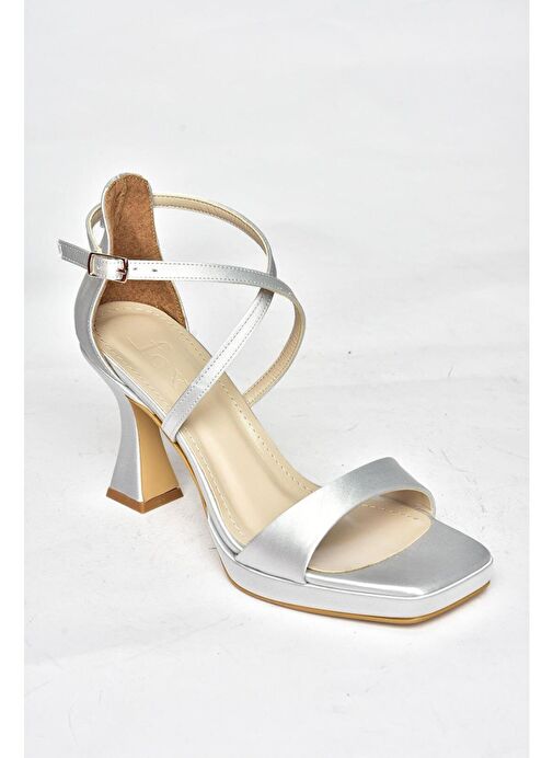 S569315404 Gümüş Kumaş Kalın Topuklu Ayakkabı - Görsel 8